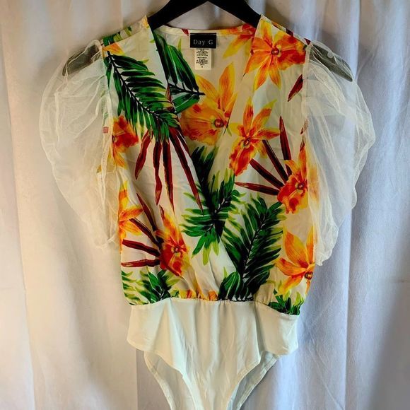 Sheer Bodysuit White Floral Short Sleeve Small Medium Large - Picture 5 of 9